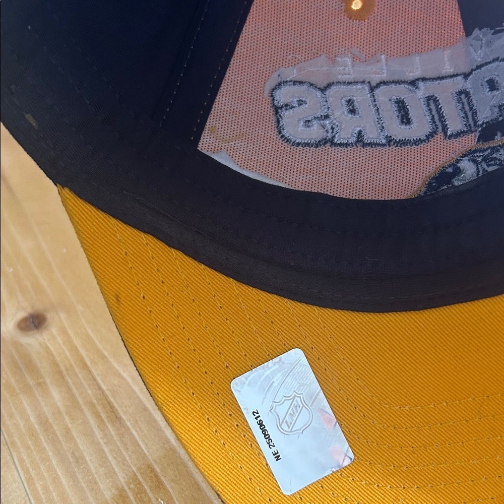 NHL Nashville Predators Yellow and Black Hat - Picture 4 of 6